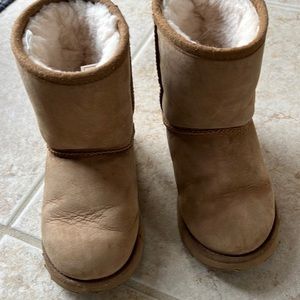 Ugg - cozy warm original style uggs tan